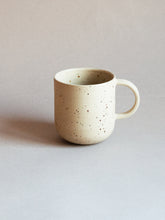 Carica l'immagine nel visualizzatore di Gallery, Mug